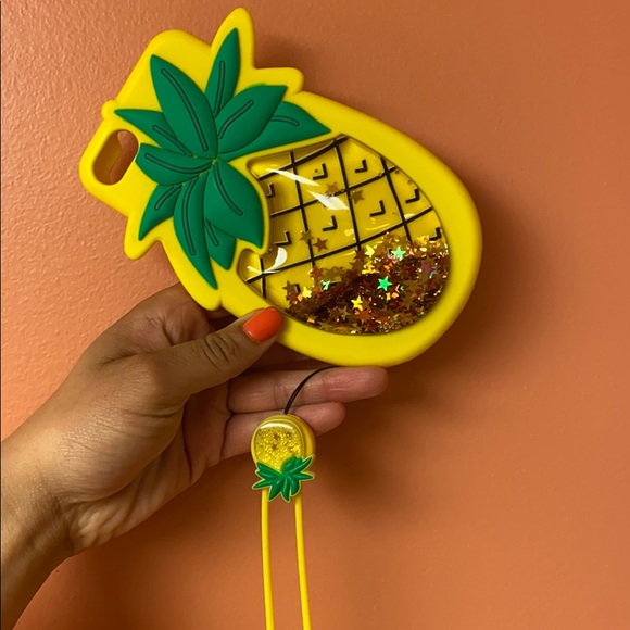 Ultra thick soft silicone iPhone case - Picture 4 of 5